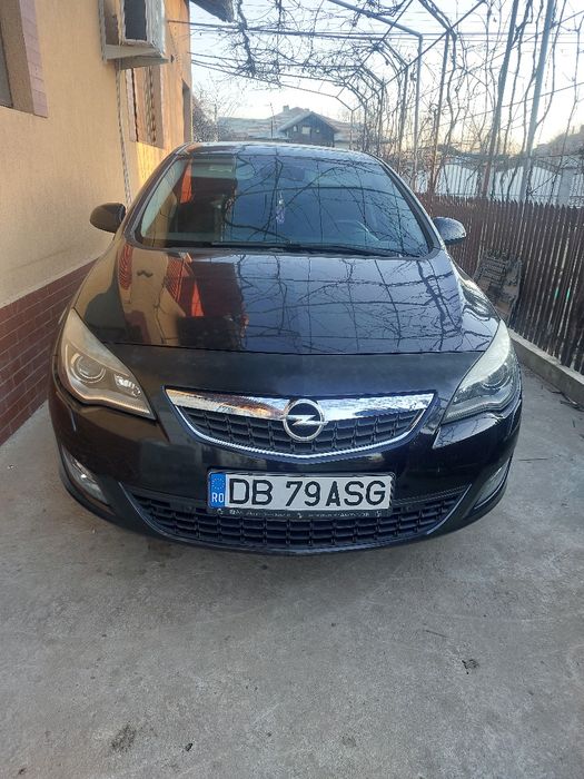 Vând Opel Astra J ecoflex