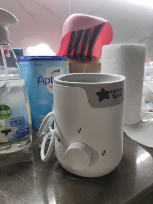 Стерилизатор и уред за затопляне на храна и мляко Tommee Tippee