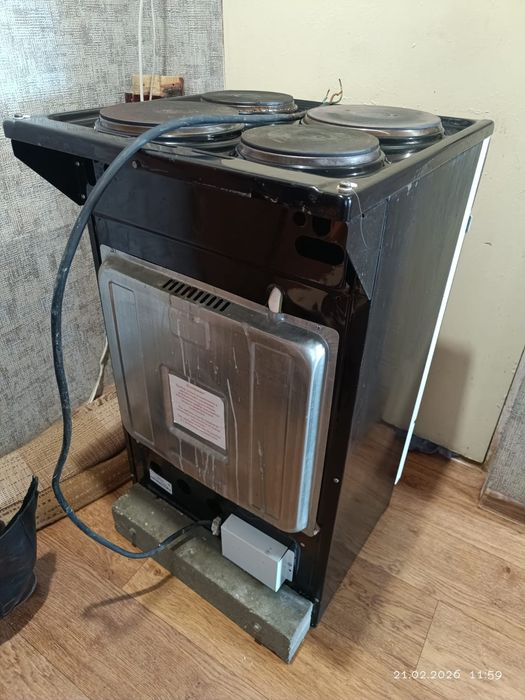 Продам плиту электрическую