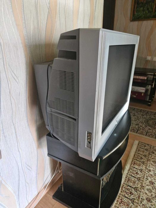 Продам телевизор