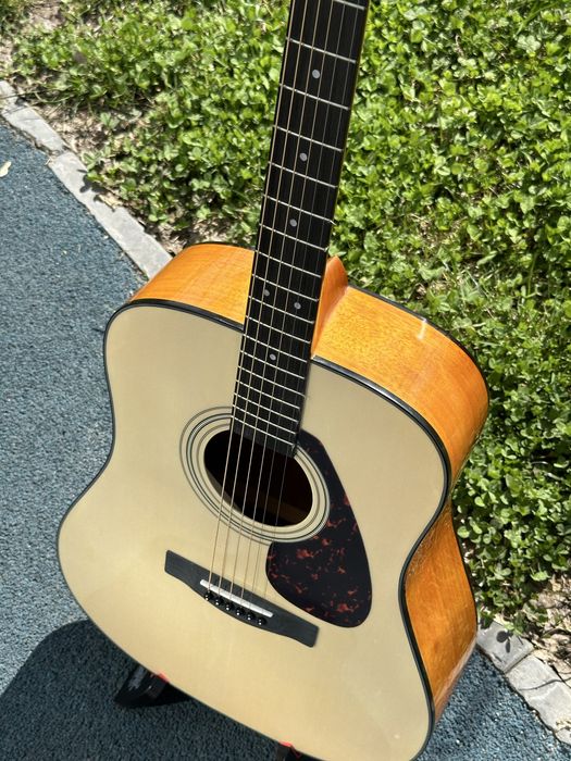 Yamaha f600 акустическая гитара