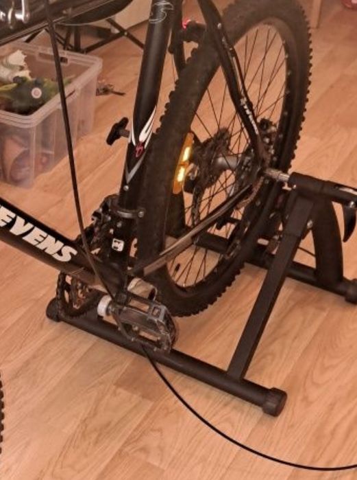 Vand stand bicicleta antrenament acasa magnetic.