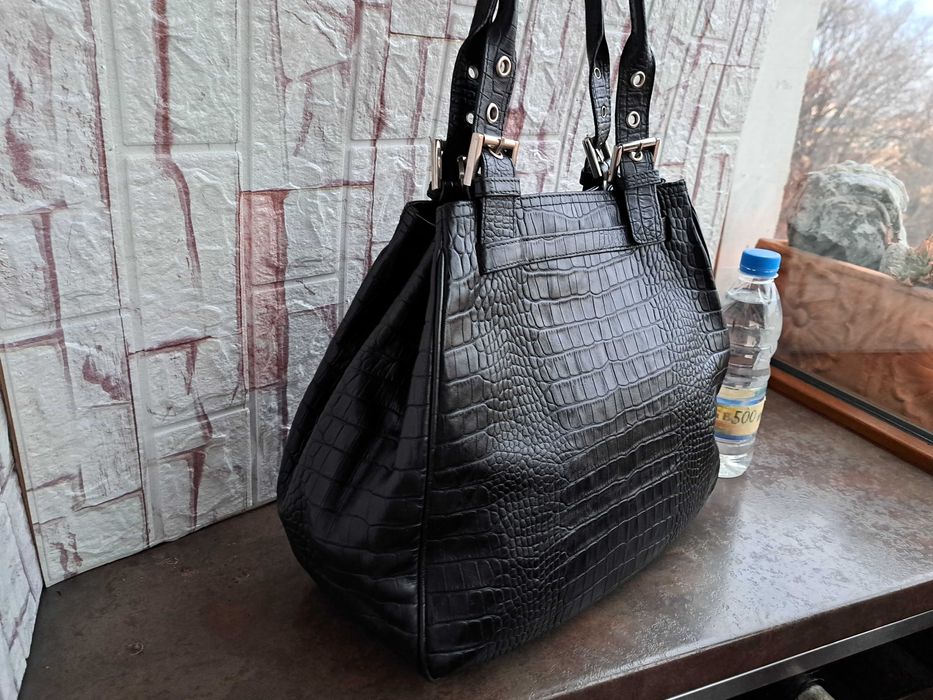 дамска чанта,черна кожена чанта-естествена кожа тип крокоди