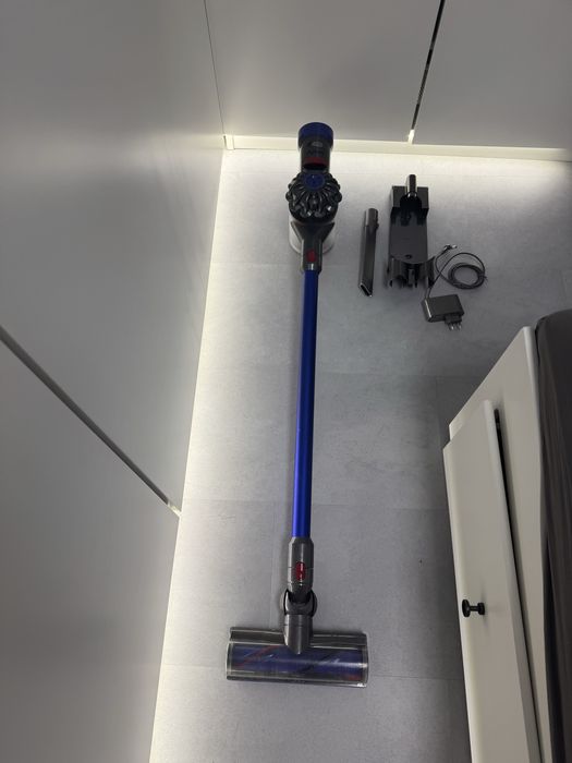 Aspirator Dyson V8 absolute