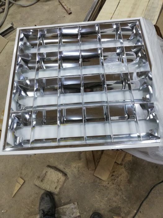 Люмисцентный светильник