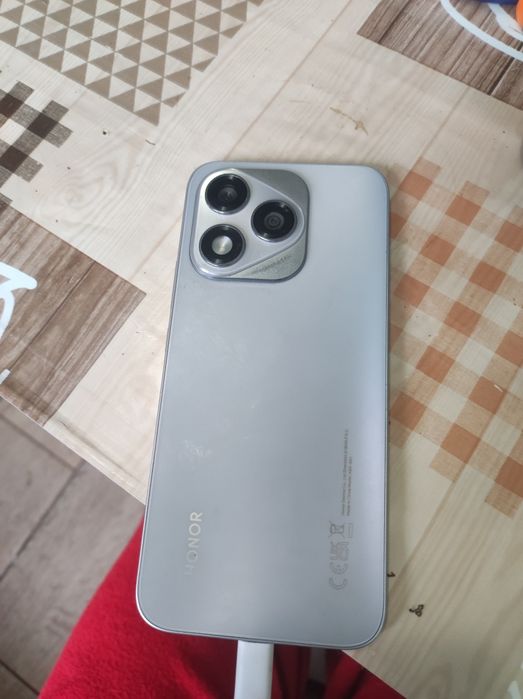 Vând honor 400 la cutie