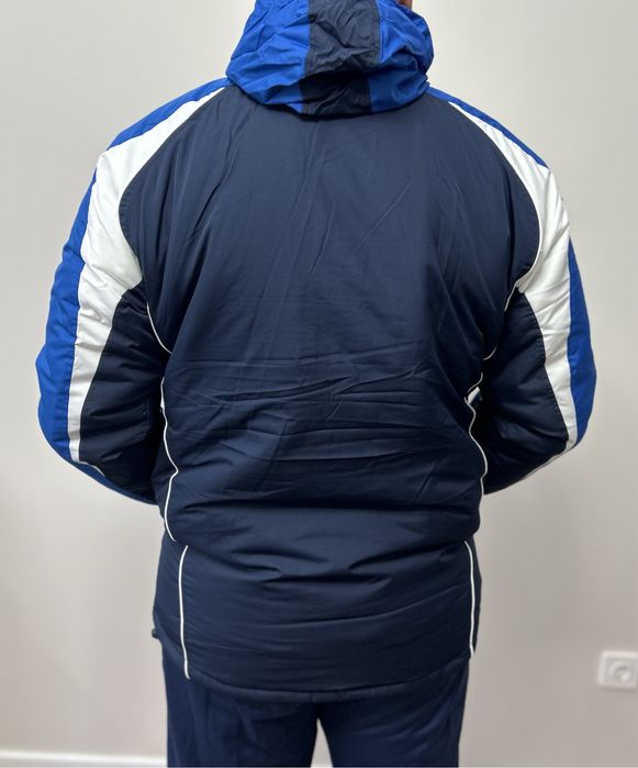 Мужская куртка Asics