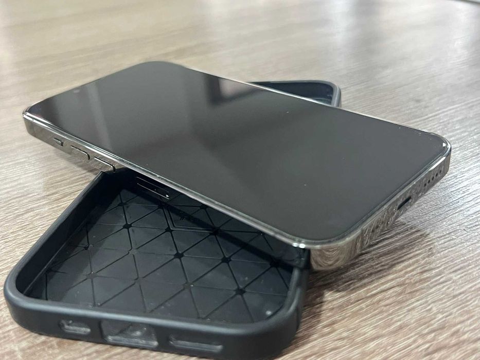 iPhone 13 pro 99% battery