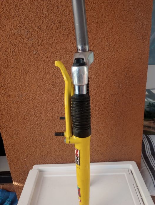 Rockshox Quadra 21 r 26" 25.4мм/1" стрежен