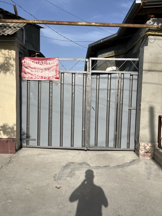 Продаёться дом срочно в общем дворе