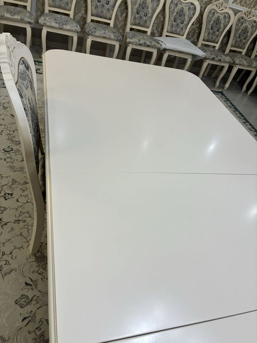 Продам стол, стулья