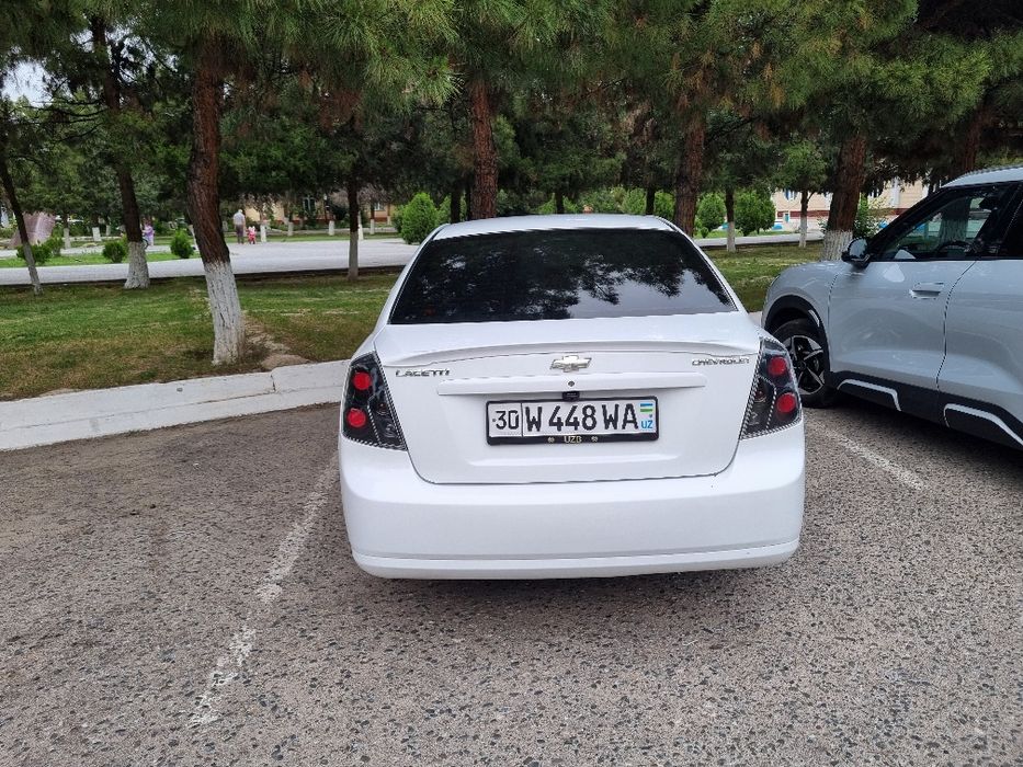 Ласетт. 1.8 автомат