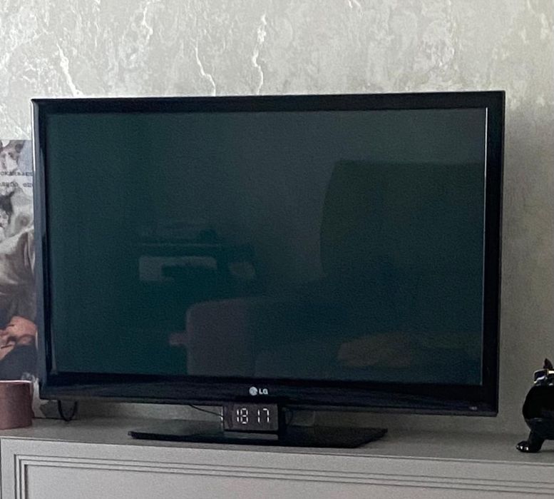 Телевизор LG плазма