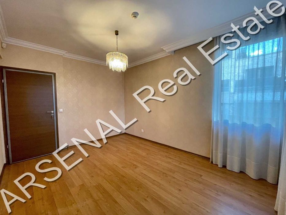 Дава се под наем Четиристаен апартамент в София, Изток - 149 кв.м за 1300 € - Снимка #3