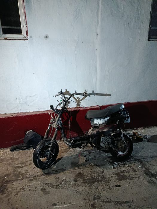 Мопед м 8 про скилет