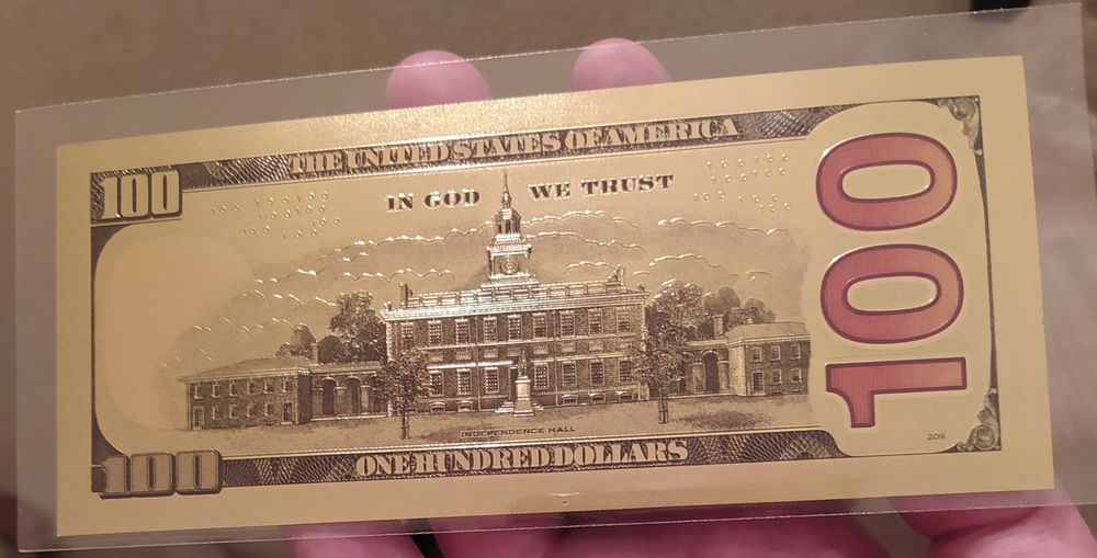 Лот от 5 бр. 100 долара-позлатени,сувенирни,пластични,релефни банкноти