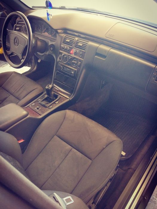 Mercedes Benz W210