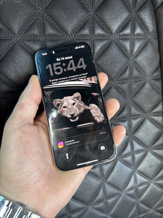 Продам iPhone 15 Pro