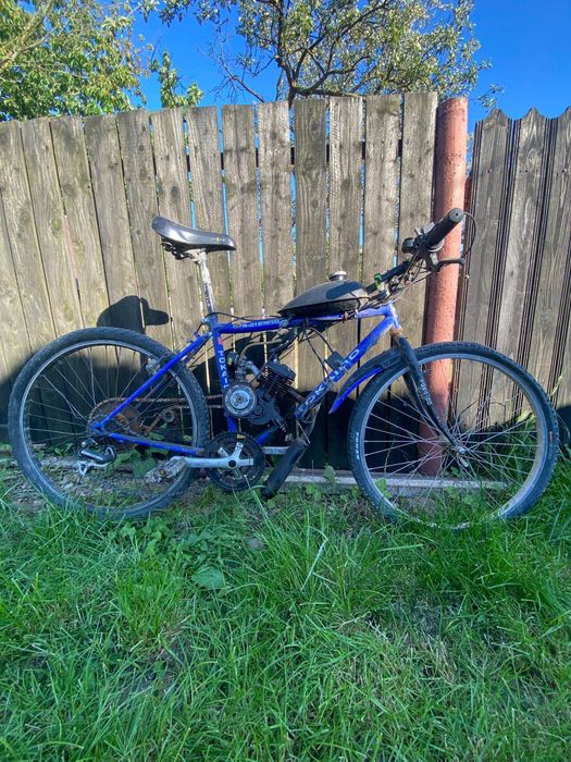 Bicicleta cu motor