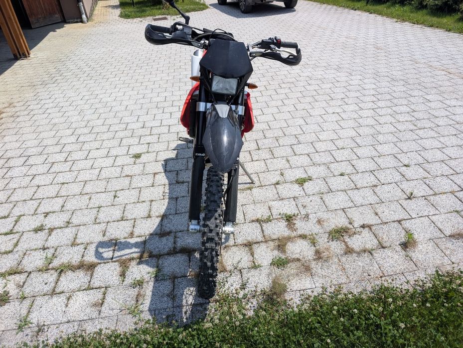 Motocicleta Enduro Beta 450 RR