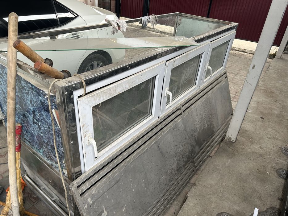 Продам витрины холодильник