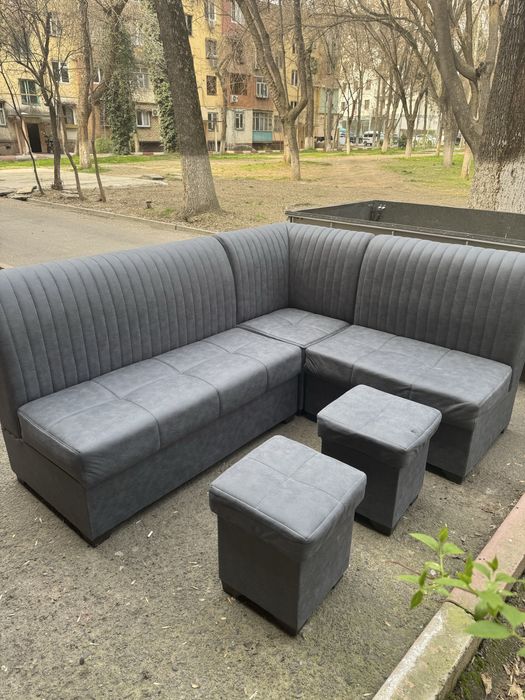 Продается кухонный уголок в хорошем состоянии