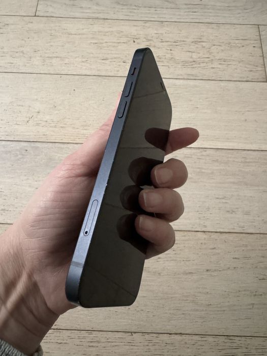 Vand iphone 12 +incarcator