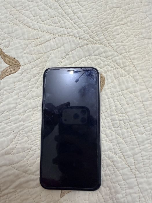 Iphone Xr идиальный кроме акб