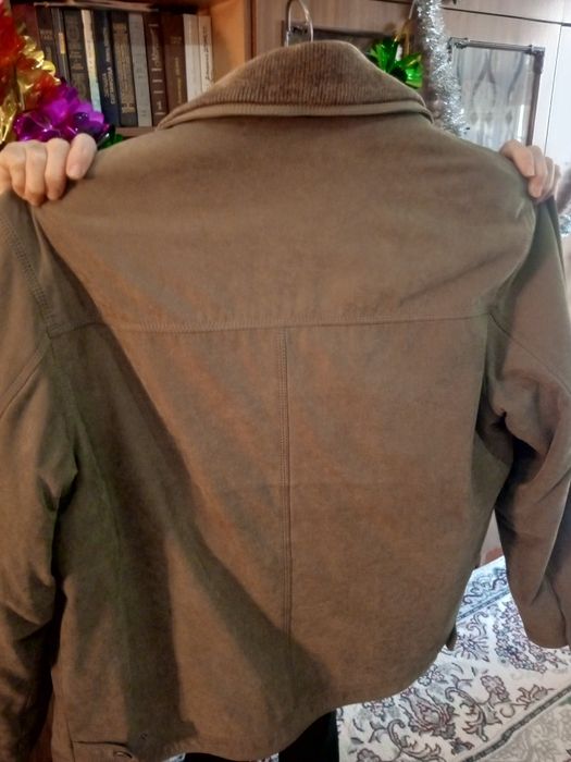 Куртка мужская в идеальном  состоянии