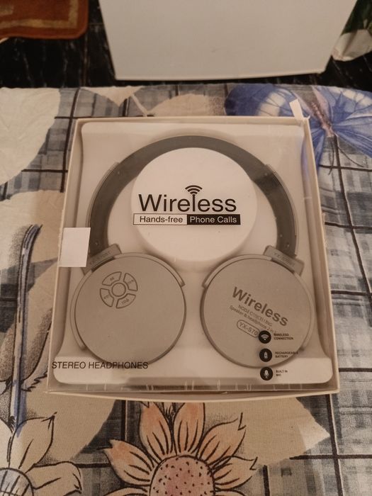 Căști bluethoot  grey