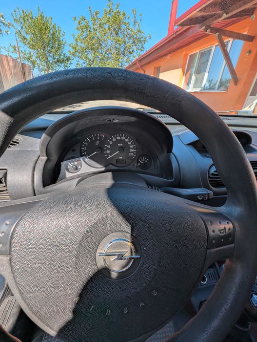Auto, moto, ambarcațiuni