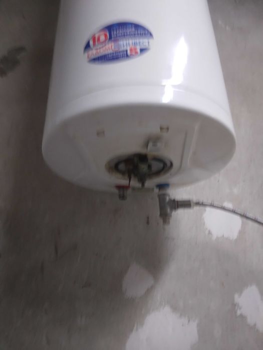 Неръждаем водосъдържател (бойлер)различни модели от 65лт.до 120