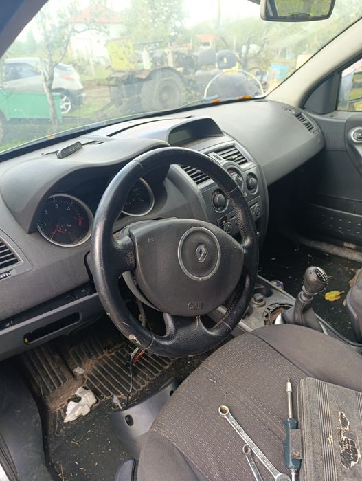 Фарове и двигател