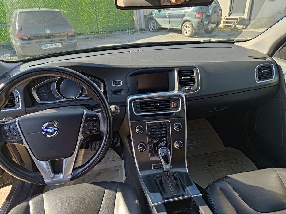 Volvo v60 plug in hynrid 288cp