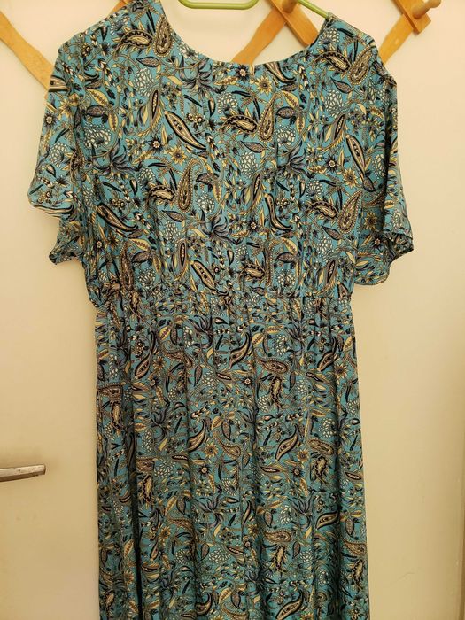 Дълга асиметрична рокля от естествена коприна