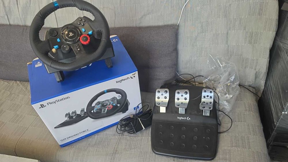 Волан И педали Logitech G29