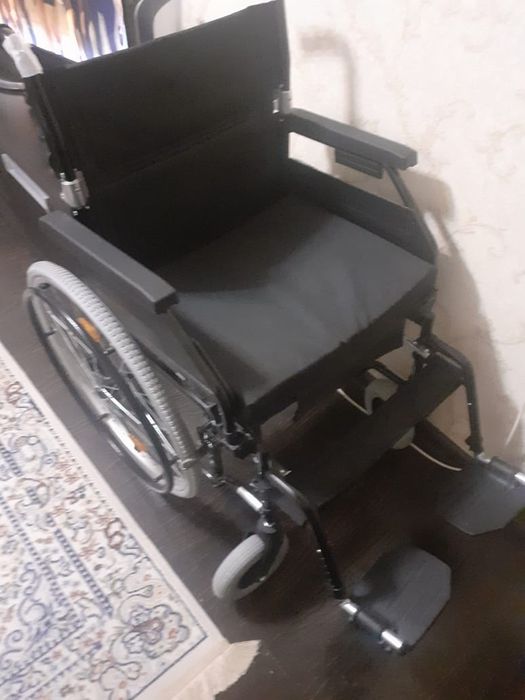 Продам инвалидную коляску новую. Продам инвалидную коляску новую
