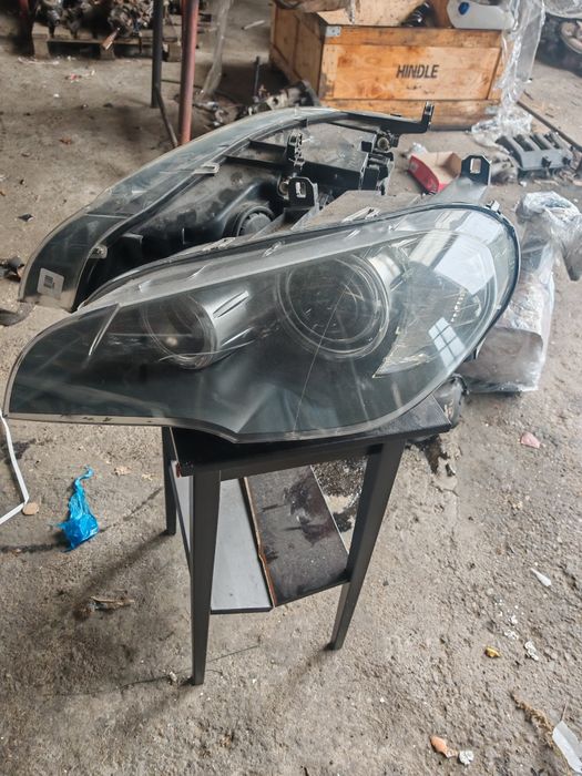 Far bmw e70 model cu lupa