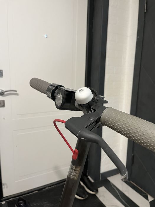 Продаю электросамока