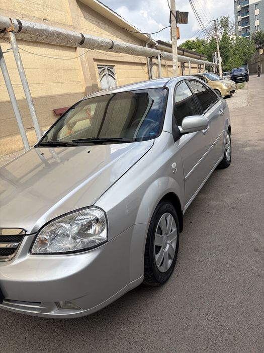 Chevrolet Lacetti / Gentra 2010 — 2