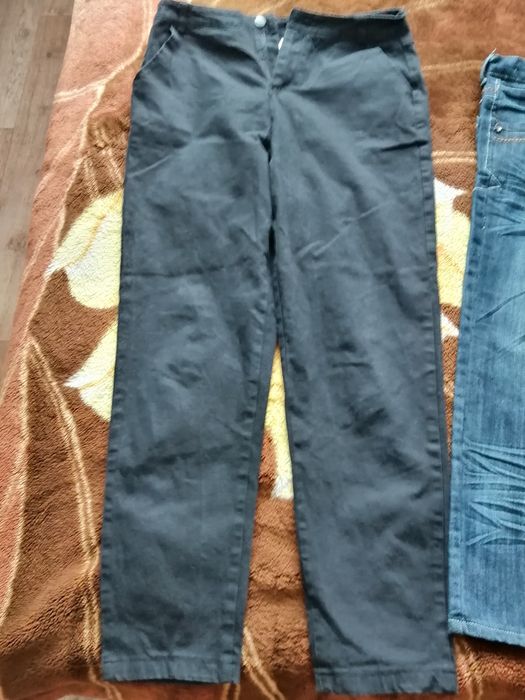 Продам джинсы 3шт.