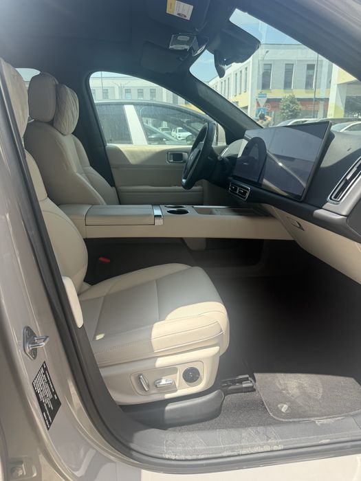Li auto L6 pro 2025