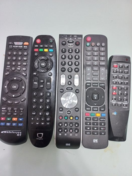 Lot telecomenzi universale programabile one for all