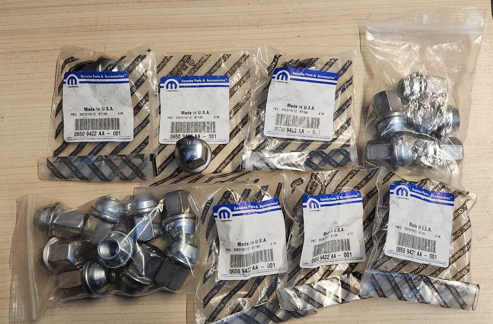 Оригинални гайки за Jeep и други автомобили от групата на Chrysler