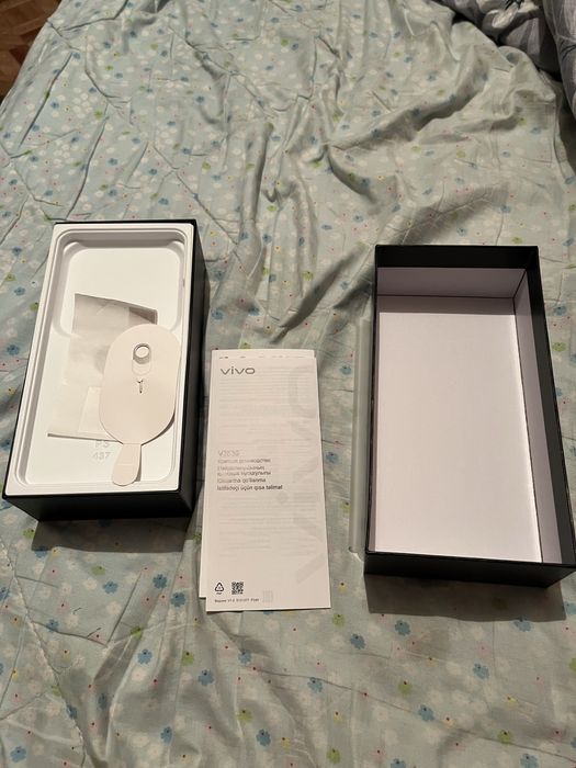 Продам телефон виво v60