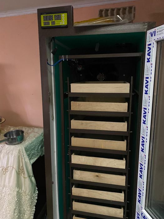 Инкубатор для перепелиных яиц, на 2000 яич