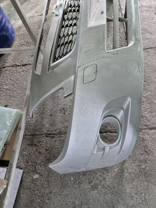 Продам бампер  перед шевроле кобальт