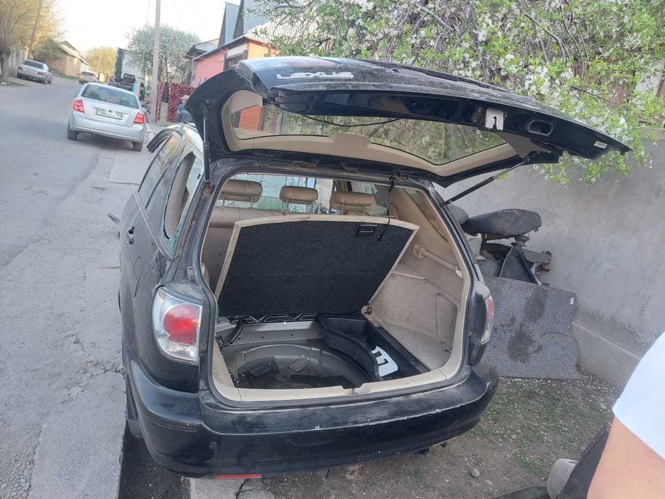 задняя часть на lexus rx 300