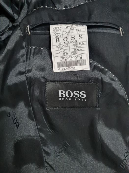 Costum Hugo Boss mar 48