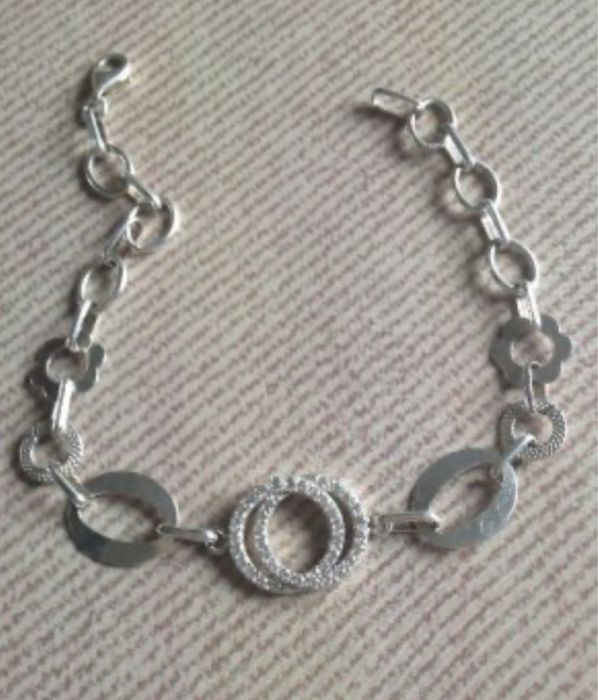 Сребърна гривна